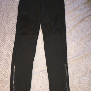Moto Ankle Zip Leggings